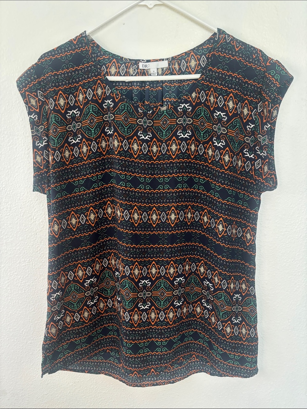 DR2 Navy Short Sleeve Tee with Green and Rust Geometric Pattern -714sku